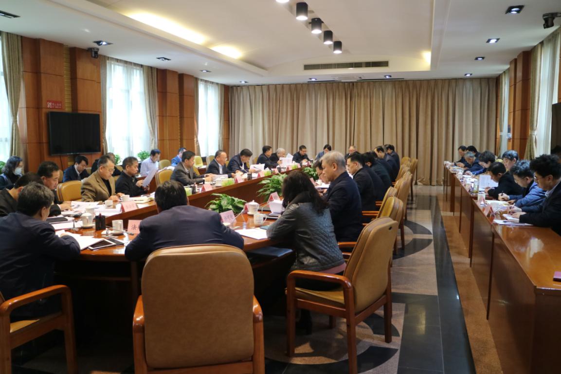 省住房城乡建设厅党组理论学习中心组围绕落实全省2022年工作动员大会精神开展集中研讨